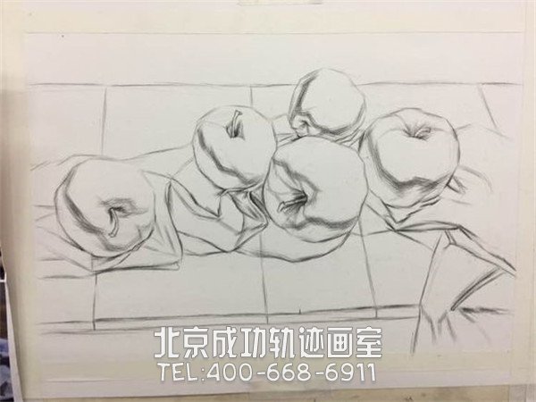 如何畫(huà)一個(gè)素描蘋(píng)果