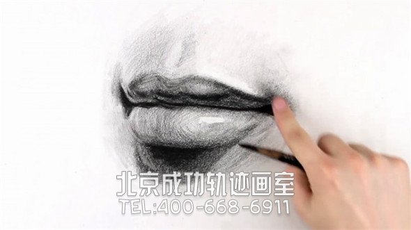 素描教程：素描人物嘴部的具體畫法步驟